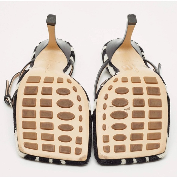 BOTTEGA VENETA MICROFIBER FAUX FUR CARPET STRETCH STRAP SANDAL ZEBRA SIZE 37 - Picture 11 of 13